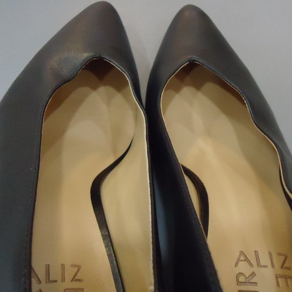 Naturalizer Black Heels Classic Design - Picture 7 of 15